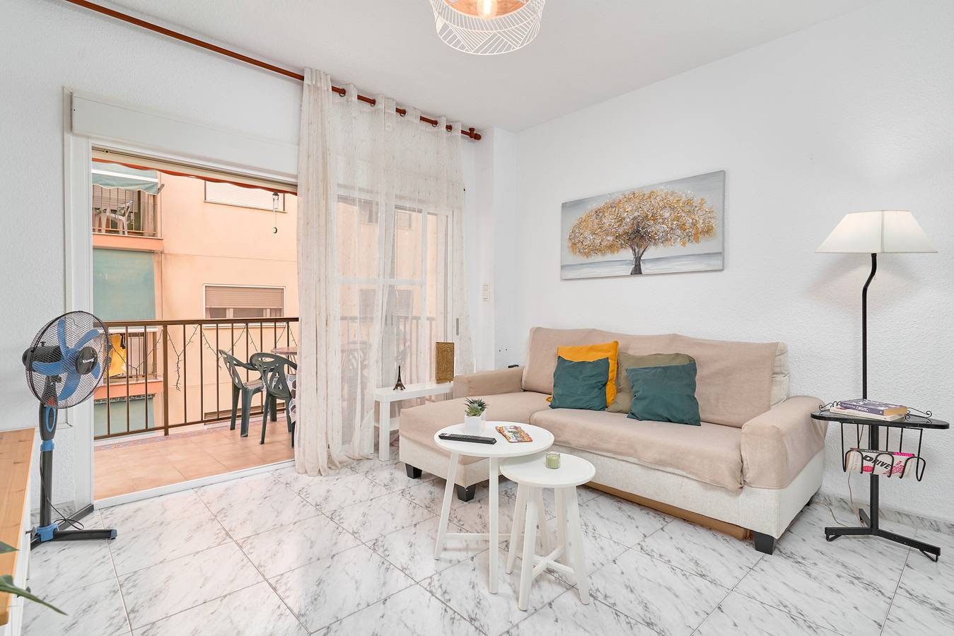 Apartamento entero, Apartamento 'Aurora Mar Del Sol' con vistas al mar, piscina compartida y Wi-Fi in Playa San Cristobal, Almuñecar