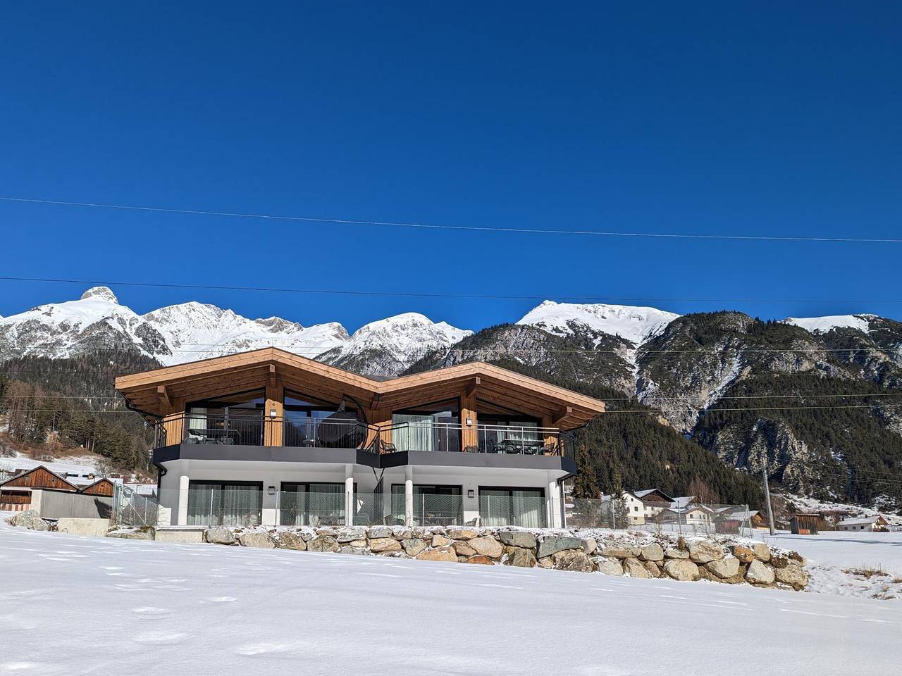 Ganze Wohnung, Luxushaus & großem Balkon bei St. Anton am Arlberg in Pettneu, Pettneu am Arlberg