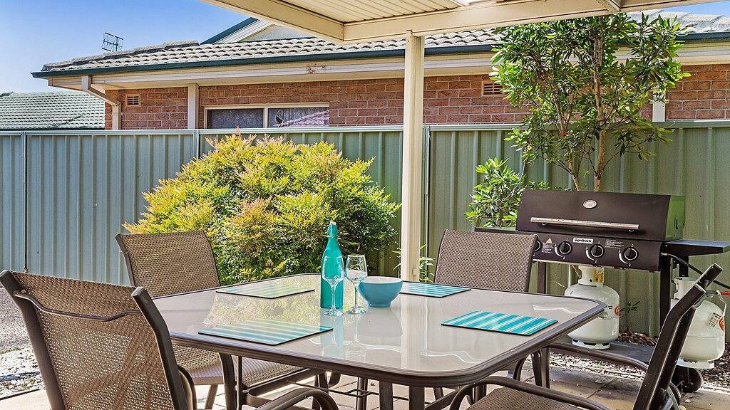 Chill Out at Fingal - Jellicoe Close - Pet Friendly Duplex in Fingal Bay in Fingal Bay, Hunter Valley