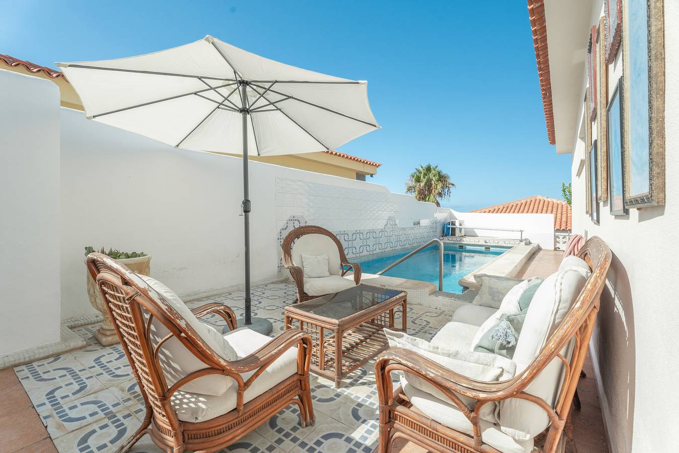 Villa de vacaciones 'Callao Salvaje' con vistas al mar, Wi-Fi y aire acondicionado in Sueño Azul, Adeje
