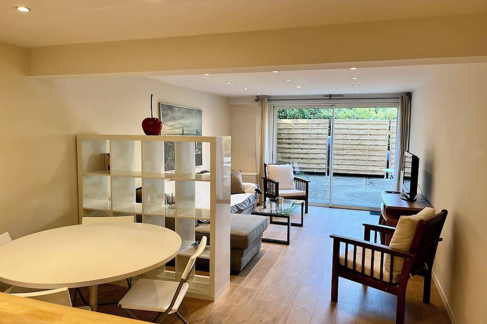 Apartamento entero, 2 Pièces 45 m2 Très au Calme, à 20mn de L'étoile en Rer in Rueil-Malmaison, Altos del Sena