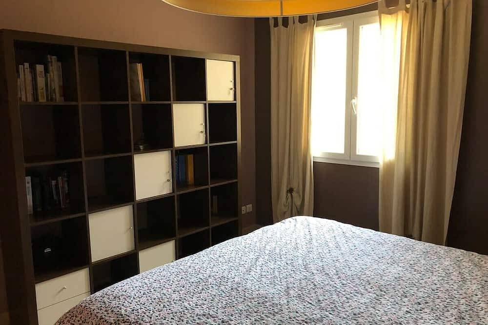 “Villa Oasis: Luxury and Relaxation in Provence in Lambesc, Aix-en-Provence region