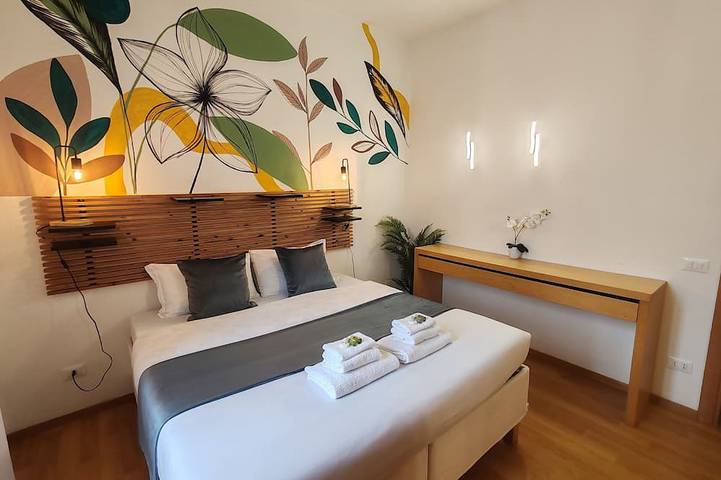 Ganze Wohnung, 1 Schlafzimmer Apartment - 1 Badezimmer - Großes Wohnzimmer - San Pietro Station in Vatikan, Rom Provinz