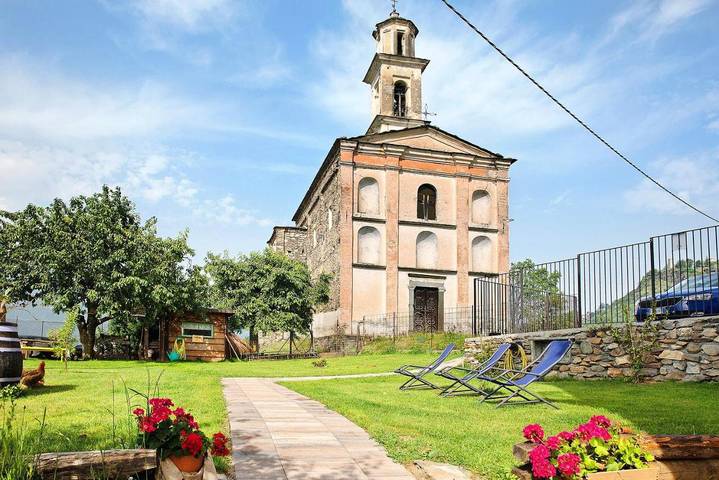 Location de vacances pour 2 personnes, avec jacuzzi et jardin ainsi que sauna et piscine à Teglio - 3