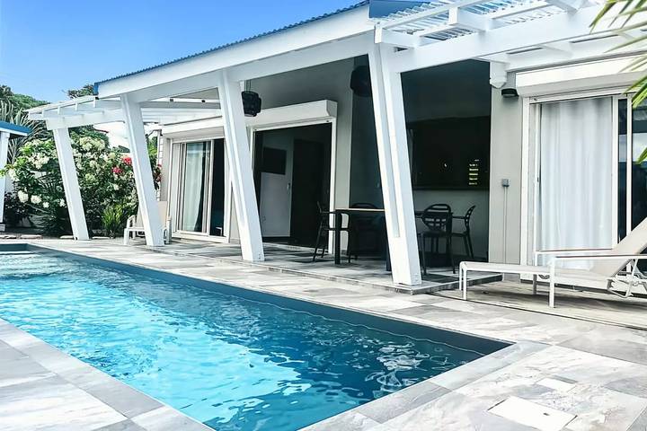 Villa for 4 people, with pool and garden - 1