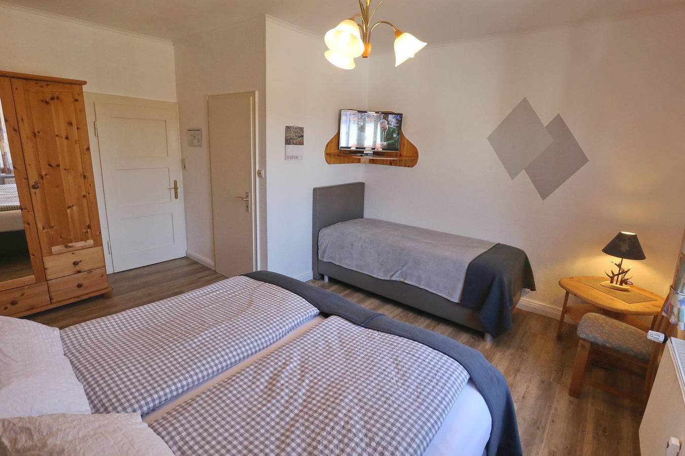 Familienzimmer/Du/Wc in Dassel, Weserbergland