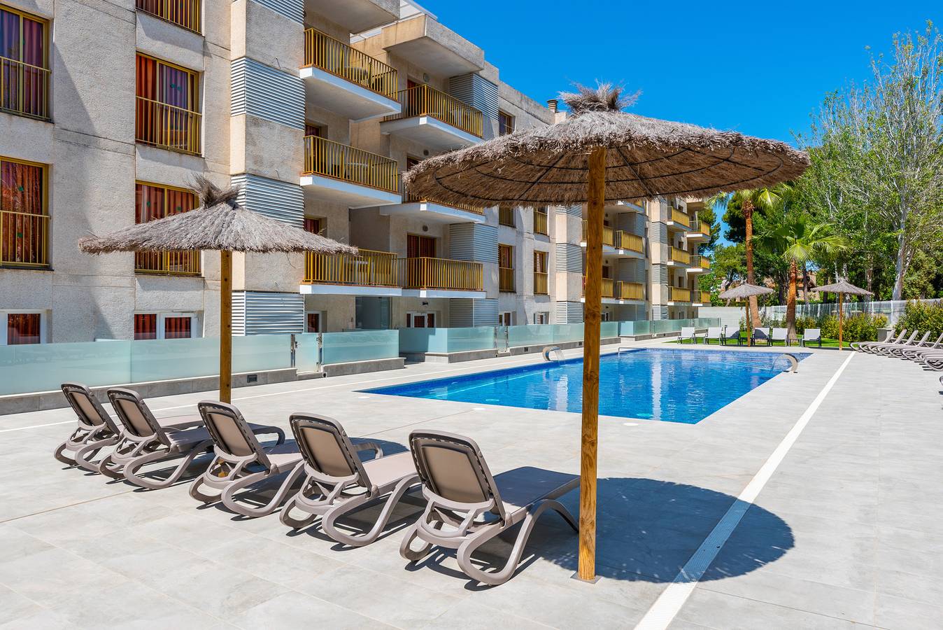 Appartement d´hôtel avec piscine et climatisation  in Vilafortuny, Cambrils