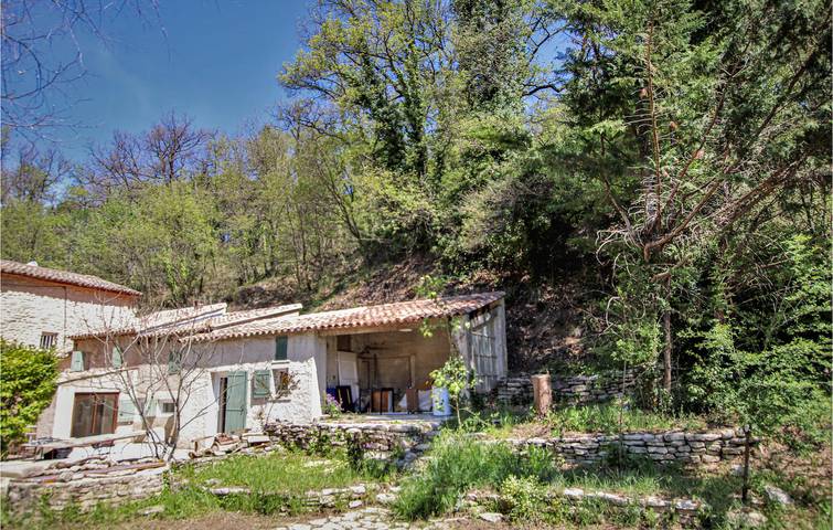 Encantador Goult Apt con Parking, Piscina y Jardín in Goult, Parque natural regional del Luberon
