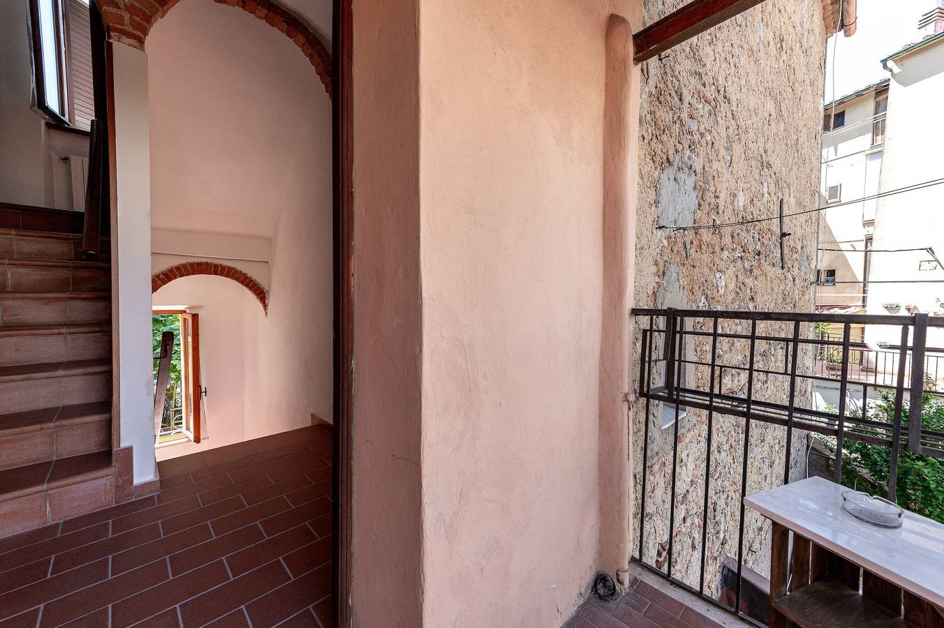 Apartamento entero, Apartamento 'Vicolo del Corso - Torre' con terraza compartida y Wi-Fi in Massa Marittima, Provincia de Grosseto