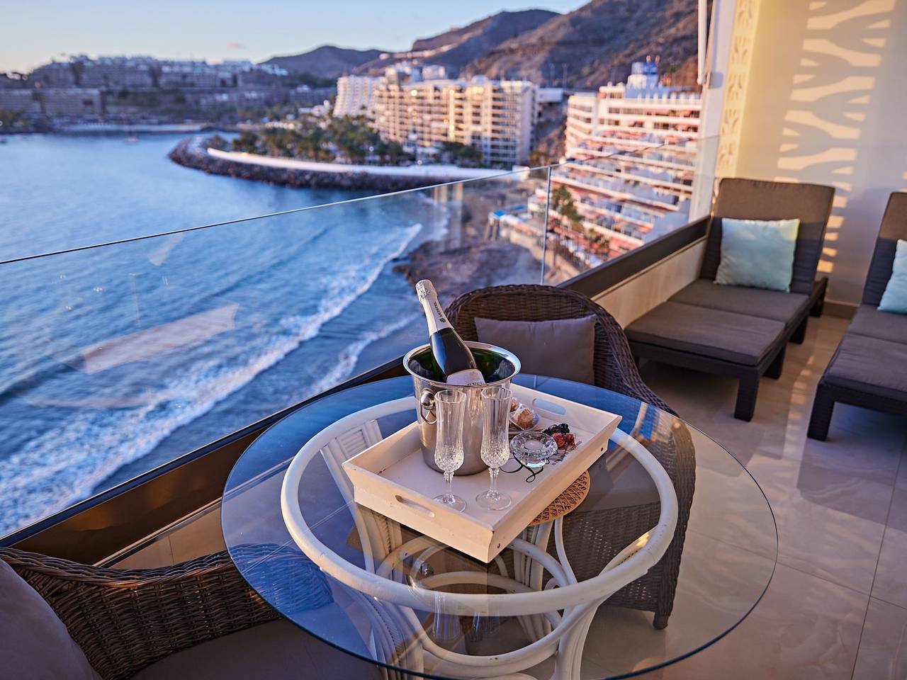 Ganze Wohnung, Seaside Serenity, Luxus mit einem Hauch von Gourmet in Arguineguin, Gran Canaria Süd