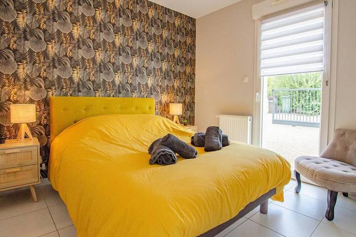 Location de vacances pour 6 personnes, avec Terrasse et Jardin à Bréviandes - 3