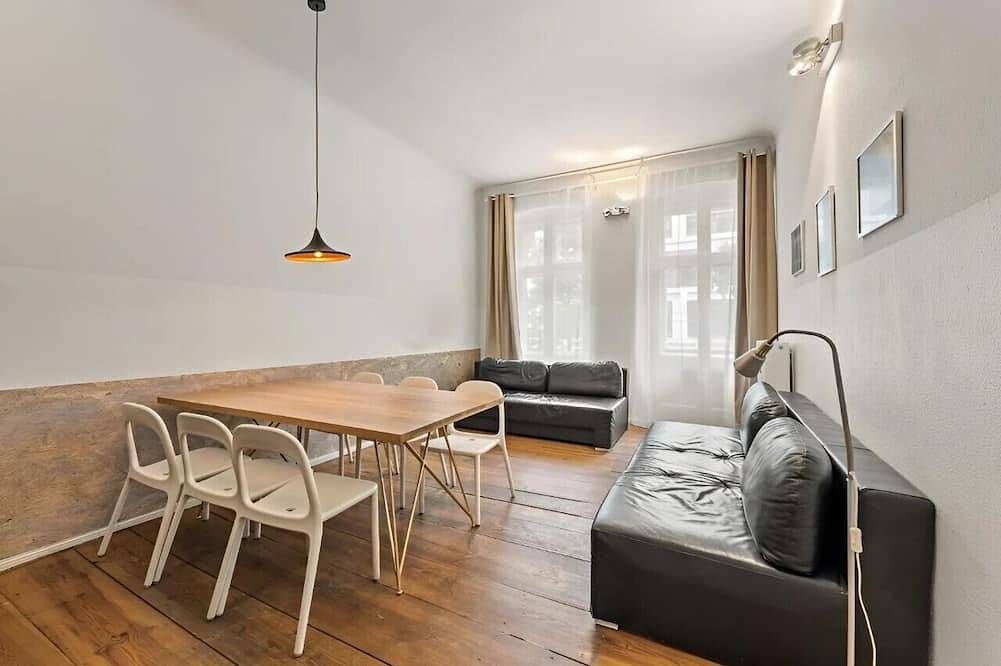 Ganze Wohnung, Mooeve Boxi 05 - Comfy Apartment with balcony in Friedrichshain - Kreuzberg, Berlin