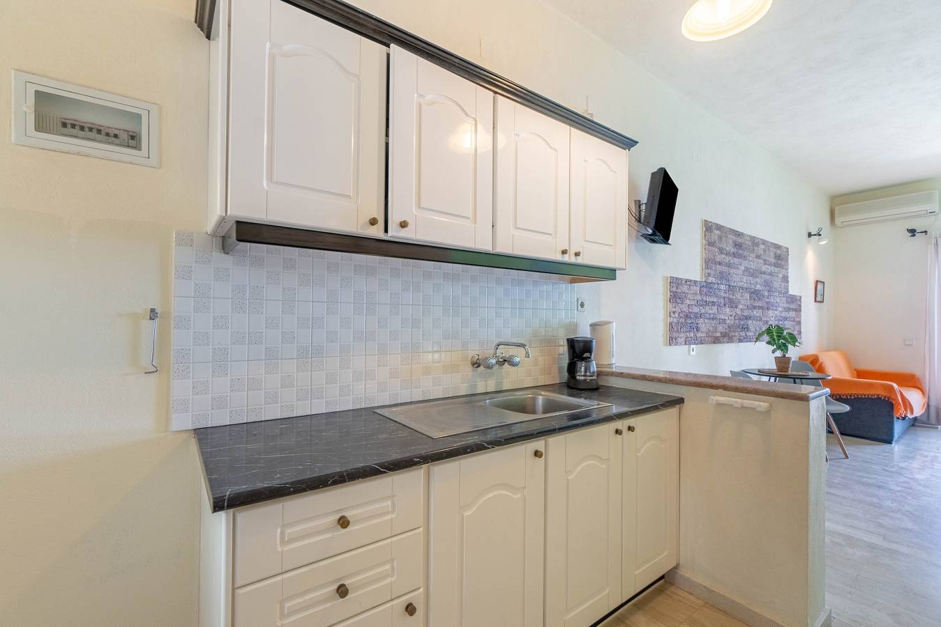 Studio Appartement 'Nikos Seaside 5' met Uitzicht op Zee, Wifi en Airconditioning, foto 8