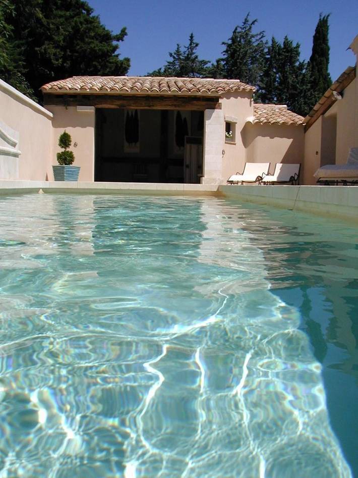 Ferienwohnung für 2 Personen, mit Terrasse und Garten sowie Pool
