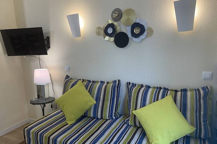 Apartamento de vacaciones para 7 personas, con jardín y piscina - 1