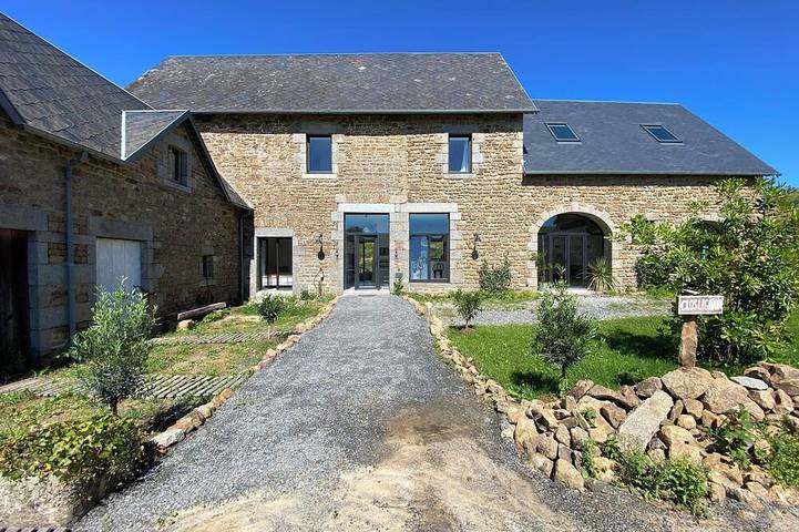 Location de vacances pour 14 personnes, avec jardin à Champeaux