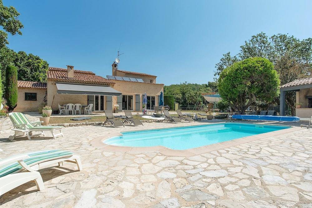 Lovely home in Saint Cezaire in Saint-Cézaire-sur-Siagne, Region de Cannes