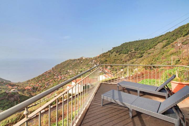 Location de vacances pour 6 personnes, avec Balcon et Jacuzzi à Ribeira Brava