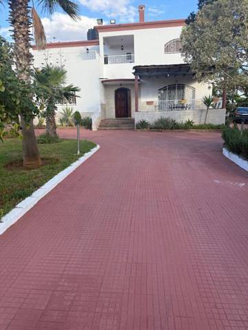 Villa pour 7 personnes, avec balcon et piscine