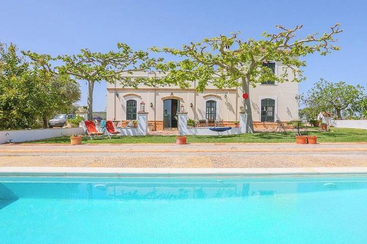 Casa rural para 10 personas, con jardín en Montilla