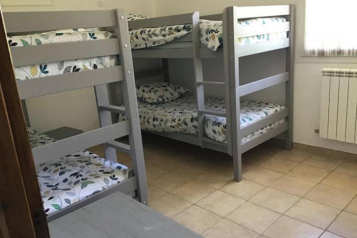 Location de vacances pour 10 personnes, avec jardin à Saint-Laurent-la-Vernède - 4