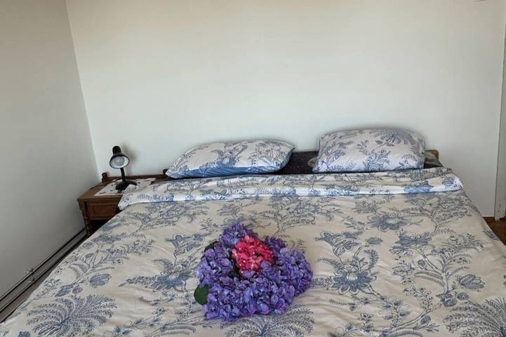 Your entire floor with 3 bedrooms, private bathroom. Near Lake Balaton and Hévíz in Vonyarcvashegy, Balaton Hochland Nationalpark