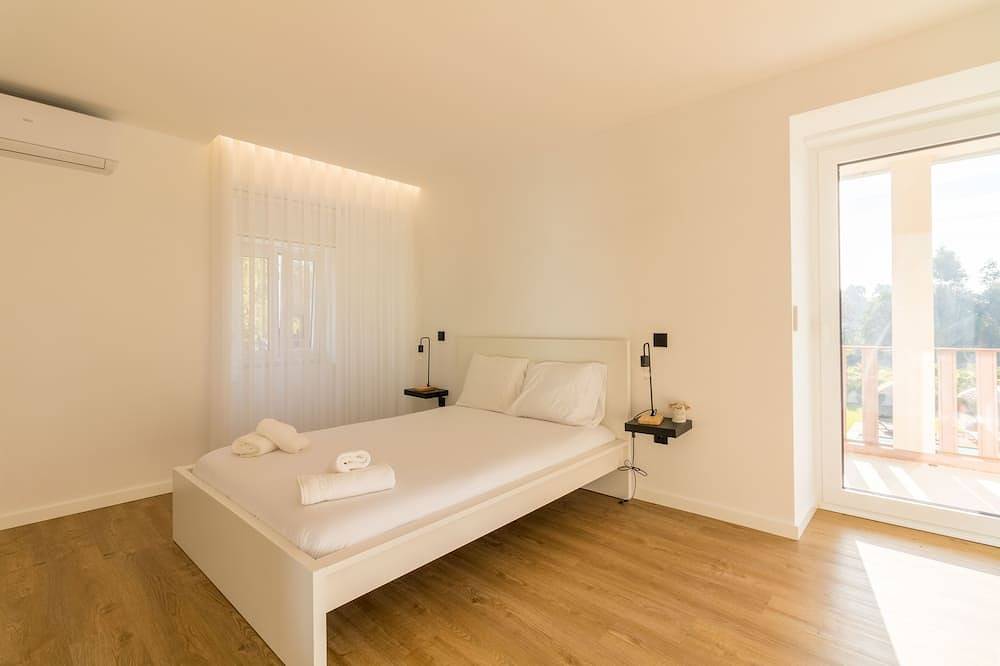 Solar dos Arcos – Heated Saltwater Pool & Tranquility in Macieira da Lixa e Caramos, Porto Distrikt