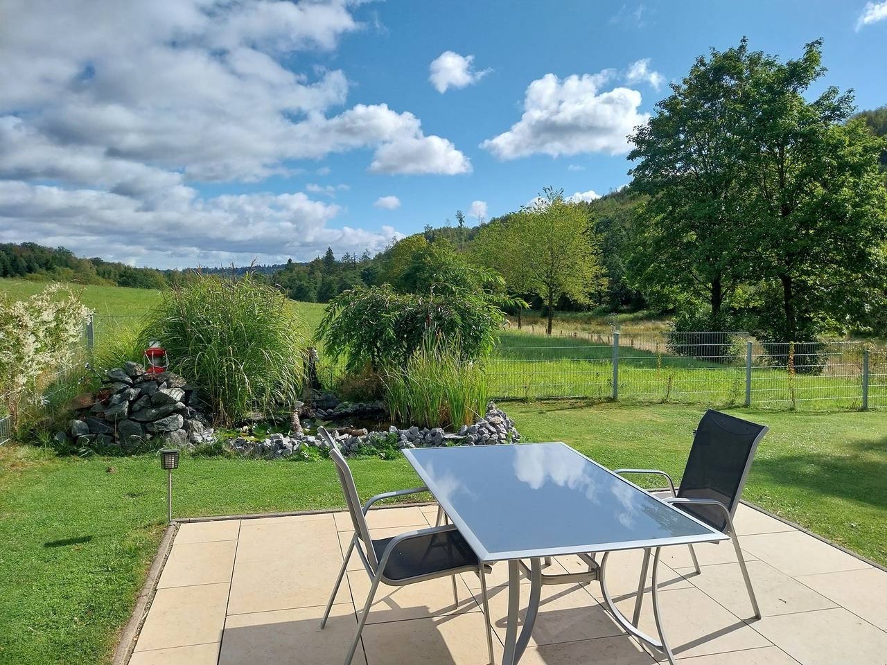 Cały apartament, Holiday Apartment Ruhrort, 70 sqm with Private Terrace, Garden and Wi-Fi in Brilon, Powiat Hochsauerland