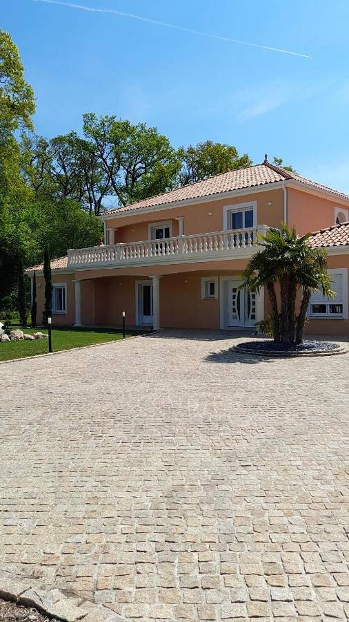 Chambre d’hôte pour 2 personnes, avec Terrasse ainsi que Jardin et Piscine