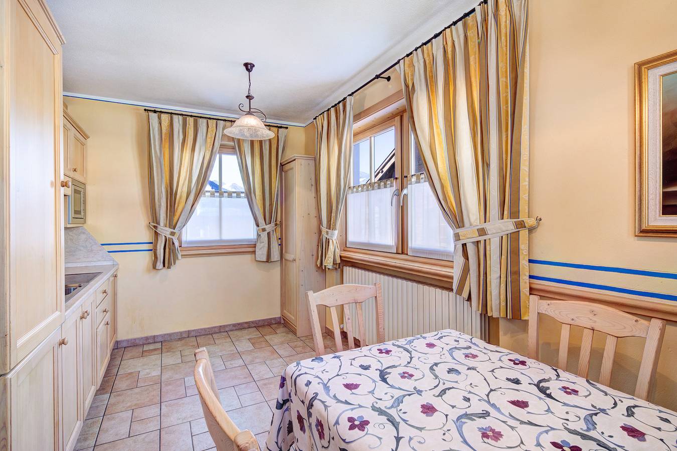 Entire apartment, Chalet Betty Apartment Sgembro with Mountain View in Livigno (Town), Livigno