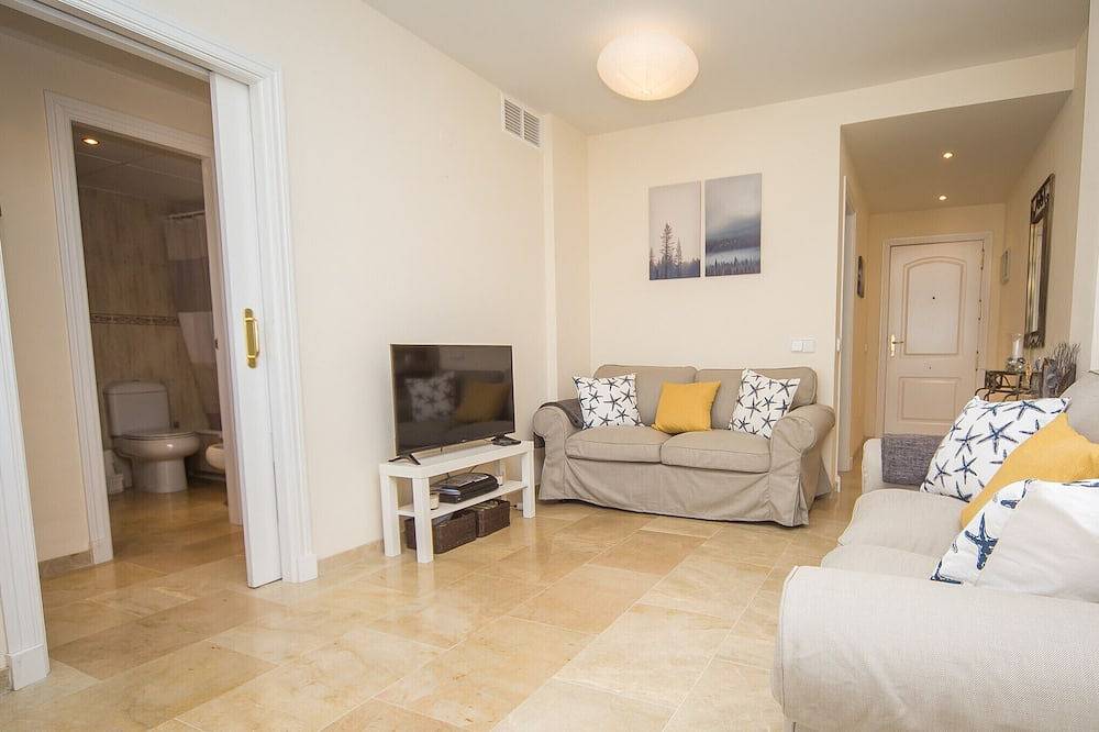 Apartamento entero, Fuentes de la Duquesa C.2.21 in Manilva, Costa del Sol