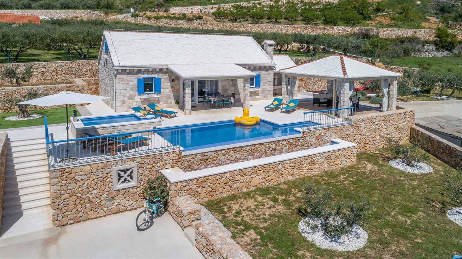 Villa for 6 People in Bol, Brac