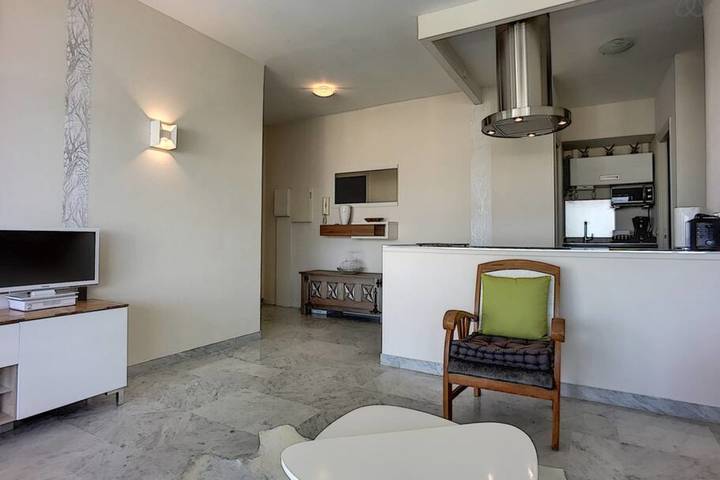 Ferienwohnung für 4 Personen, mit Balkon und Pool, kinderfreundlich in Juan-les-Pins - 4