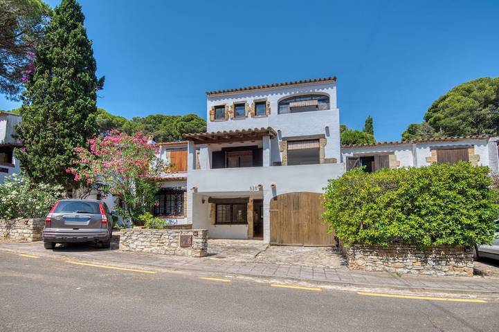 Finca für 8 Personen, mit Garten in Sa Punta