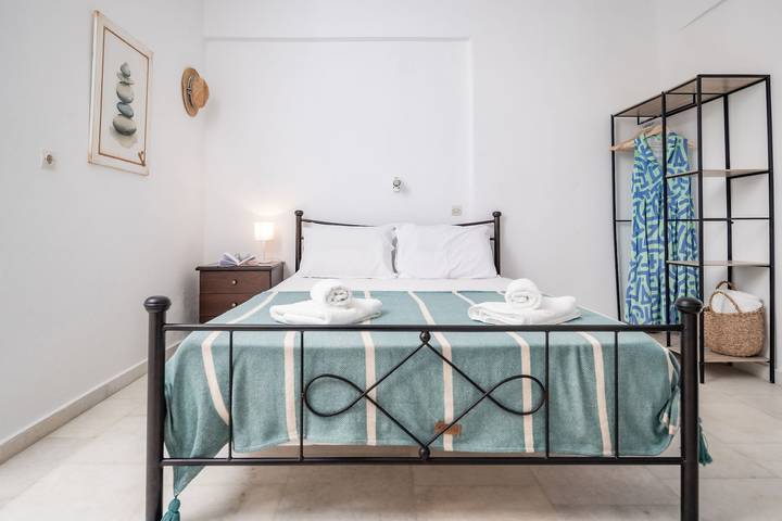 Vacation rental for 4 people, with Balcony and Terrace in Naxos