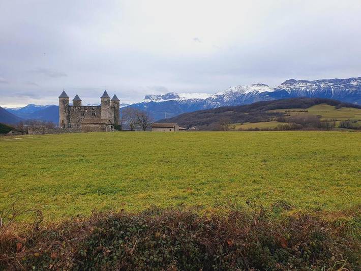 Location de vacances pour 10 personnes, avec vue et jardin, animaux acceptés à Jarrie - 2