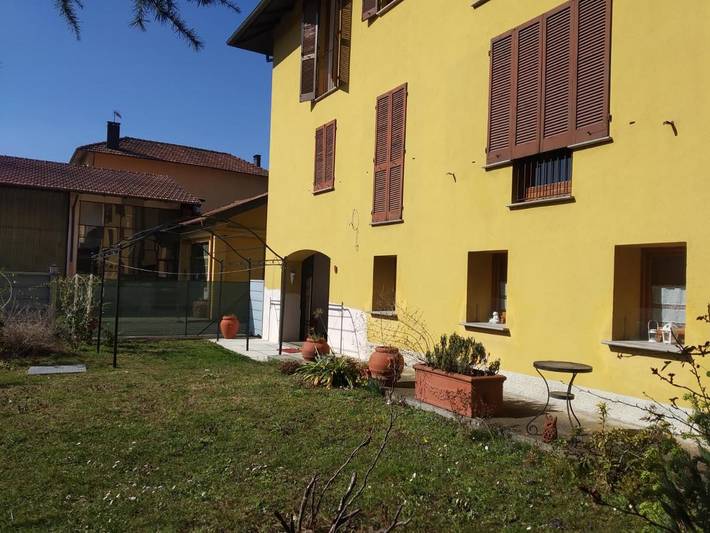 Gîte pour 6 personnes, avec vue et jardin dans Pettenasco - 3