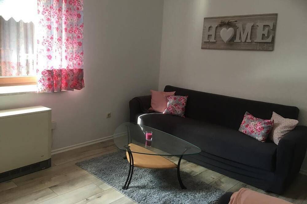 Ganze Wohnung, Ferienwohnung Schloßberg 1 in Wirsberg, Oberes Maintal - Coburger Land