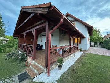 Ferienhaus für 6 Personen, mit Garten und Whirlpool sowie Sauna in Ungarn