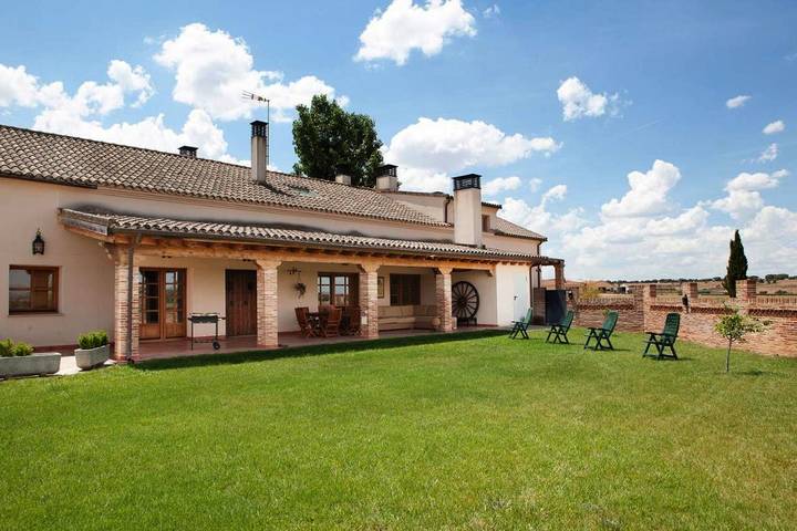 Casa rural para 10 personas, con Terraza además de Jardín y Piscina en Provincia de Salamanca