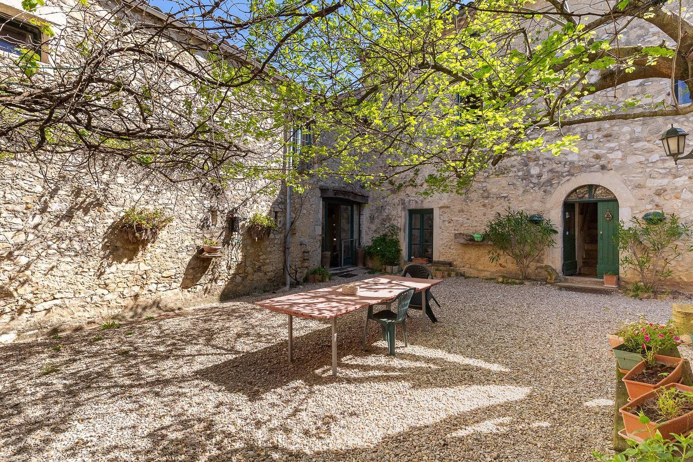 Chambre King avec piscine et jardin in Sauzet, Région de nyons