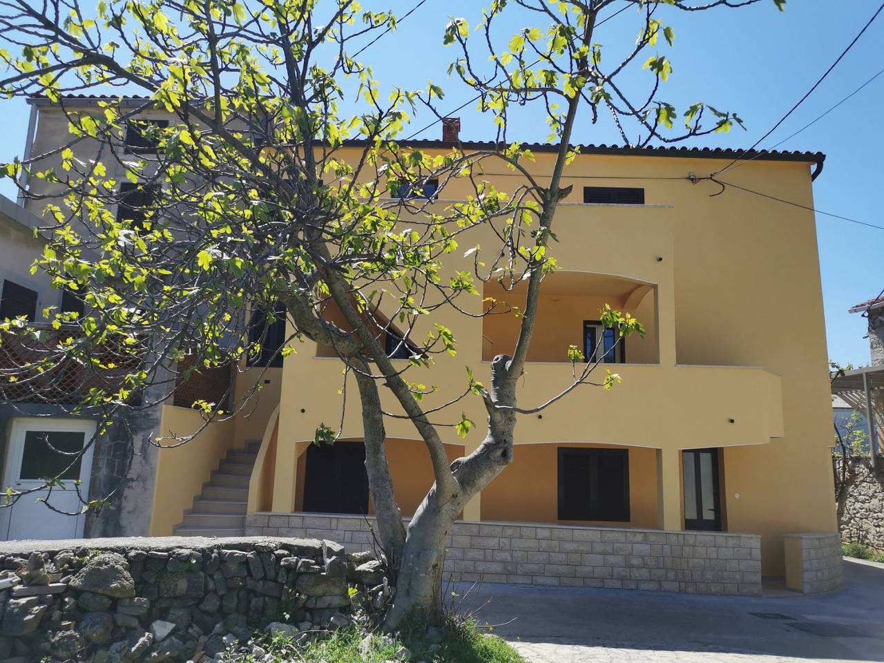 Ganze Wohnung, Ferienwohnung in Stivan mit Terrasse, Klimaanlage, W-Lan (920-2) in Martinscica, Cres