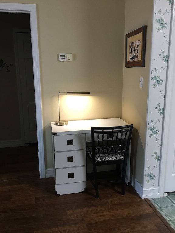 Dieses Haus in Mt. Dora ist bereit für Sie! Kamin / Veranda Schaukel / Internet in Mount Dora, Lake County