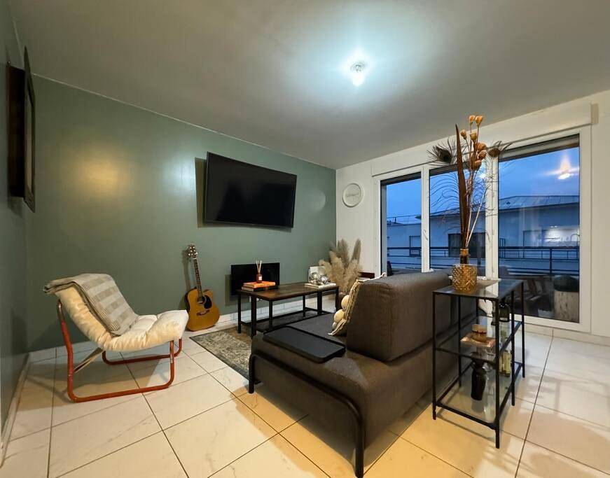 Appartement entier, Résidence Les Jardins d'Eugénie Near Disneyland in Ferrières-en-Brie, Seine-et-Marne