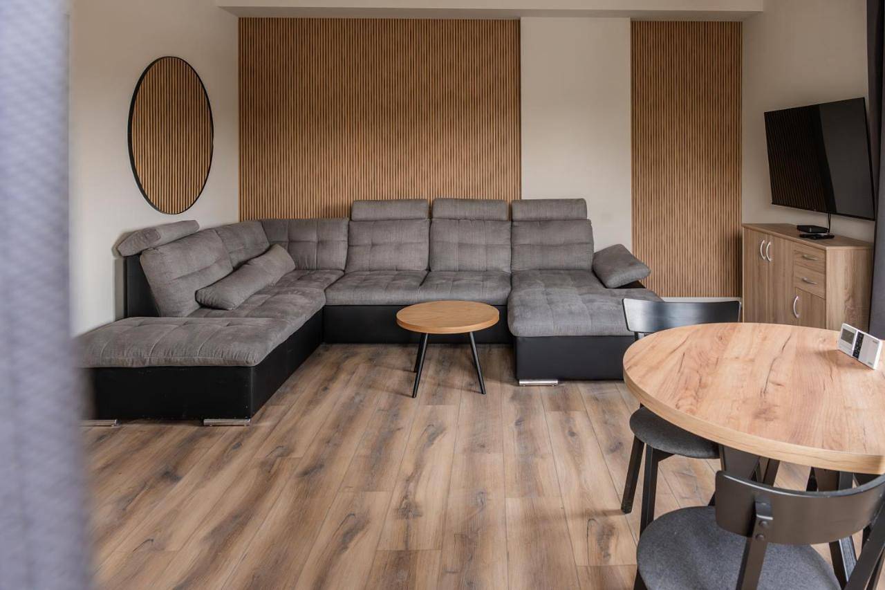 Ganze Wohnung, Echo jeziora in Tucheler Heide