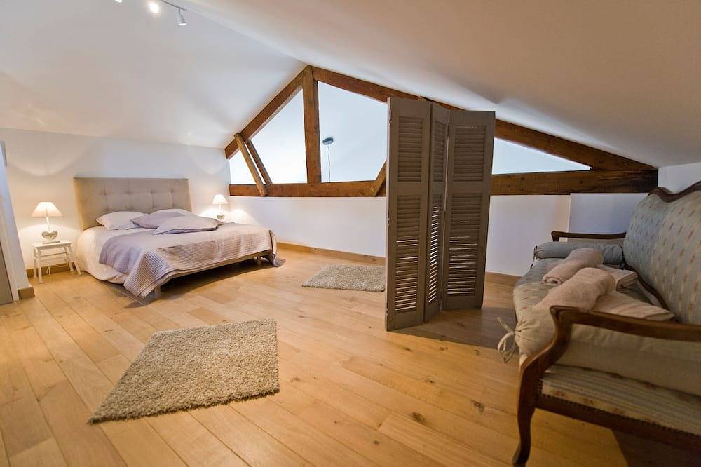 My Life Here, luxury and comfort, heated pool in Charleval, Aix-en-Provence region