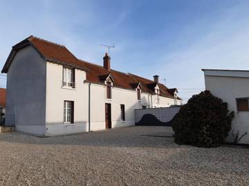 Gîte pour 9 personnes, avec vue et jardin, animaux acceptés à Châtillon-sur-Cher