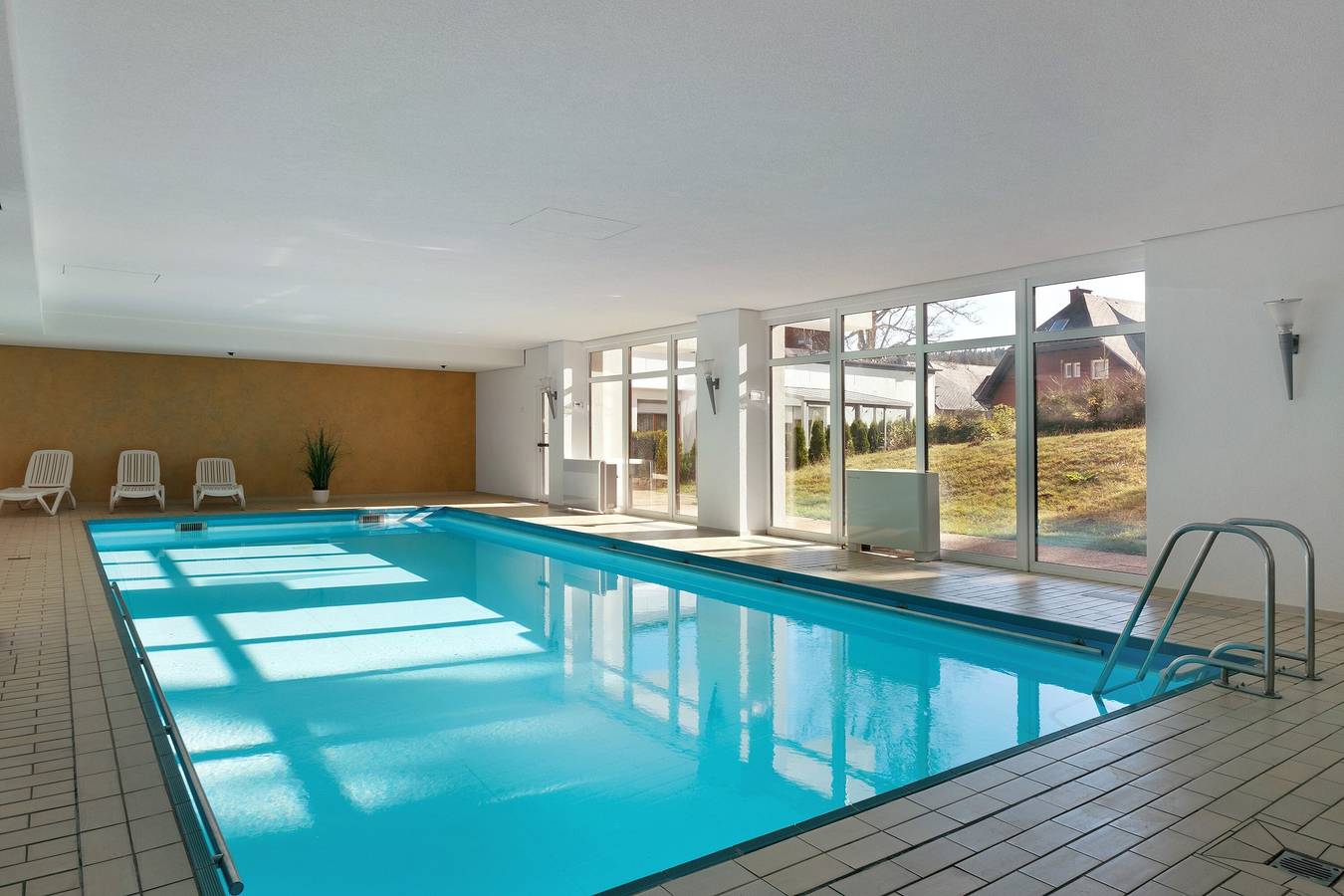 Ganzes Studio, Einzimmerapartment 'Schwarzwaldliebe' mit Pool, Sauna, Bergblick, Balkon und Wi-Fi in Schönwald, Südschwarzwald