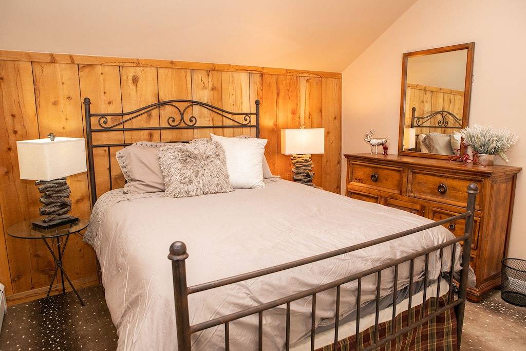 Schönes Stadthaus, kostenlose Parkplätze, Terrasse und Grill in West Vail, Vail