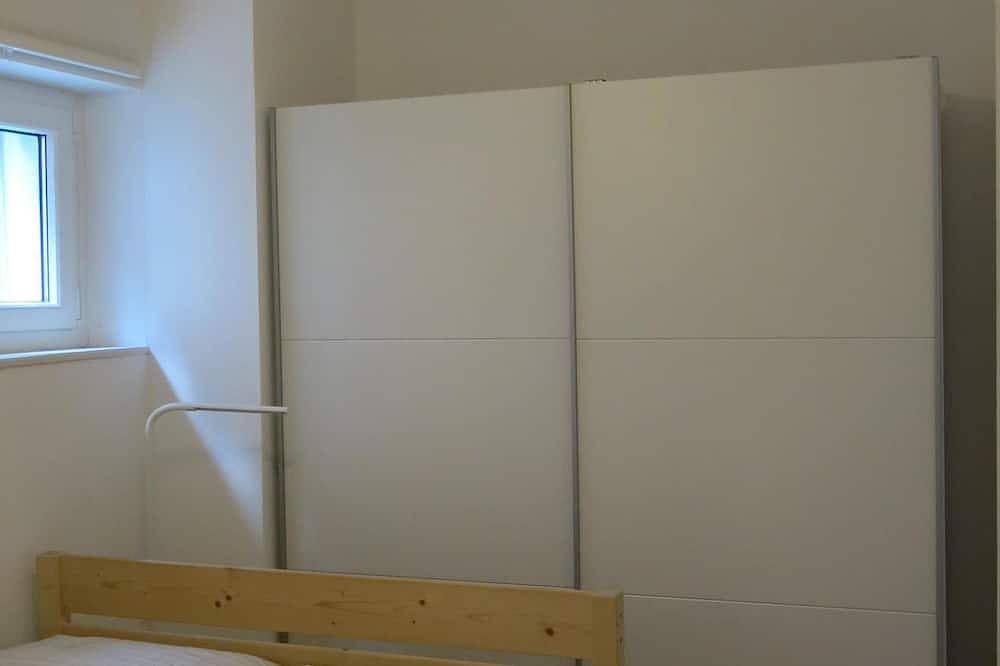 Ganze Wohnung, Moderne, liebevoll ausgestattete 3-Zimmer-Eg-Wohnung mit guter Verkehrsanbindung in Schweinfurt, Fränkisches Weinland
